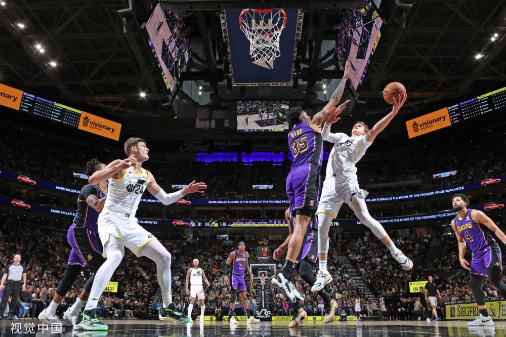 更表达了对 更表达了对